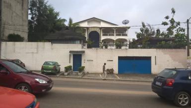 Abidjan immobilier | Bureau à louer dans la zone de Cocody centre | Abidjan-Immobilier.net
