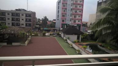 Abidjan immobilier | Bureau à louer dans la zone de Cocody centre | Abidjan-Immobilier.net