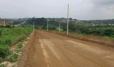 Abidjan immobilier | Terrain à vendre dans la zone de Cocody centre à 20 000 000 FCFA  | Abidjan-Immobilier.net