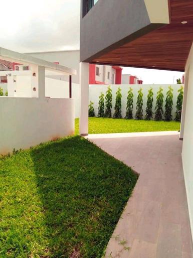 Abidjan immobilier | Maison / Villa à vendre dans la zone de Cocody-Riviera à 450 000 000 FCFA  | Abidjan-Immobilier.net