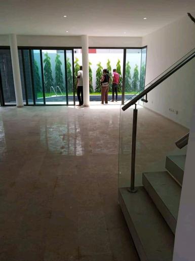 Abidjan immobilier | Maison / Villa à vendre dans la zone de Cocody-Riviera à 450 000 000 FCFA  | Abidjan-Immobilier.net