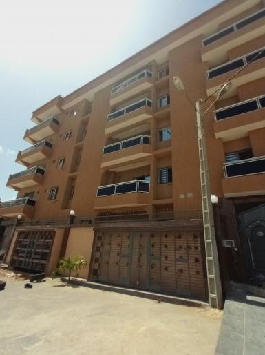 Abidjan immobilier | Appartement à louer dans la zone de Cocody-Riviera à 240 000 FCFA  | Abidjan-Immobilier.net